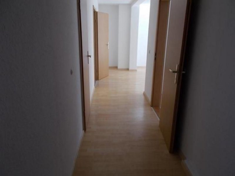 Chemnitz Günstige DG 3-Zimmer mit Laminat und Stellplatz in ruhiger Lage! Wohnung mieten