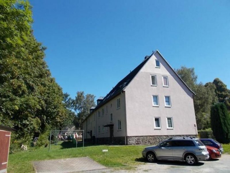 Chemnitz Günstige DG 3-Zimmer mit Laminat und Stellplatz in ruhiger Lage! Wohnung mieten