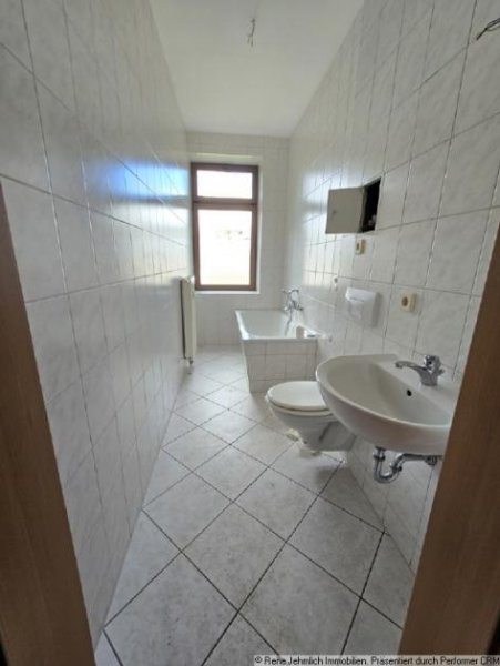 Chemnitz Tolle 2 Raum Wohnung mit Balkon im Erdgeschoß Wohnung mieten