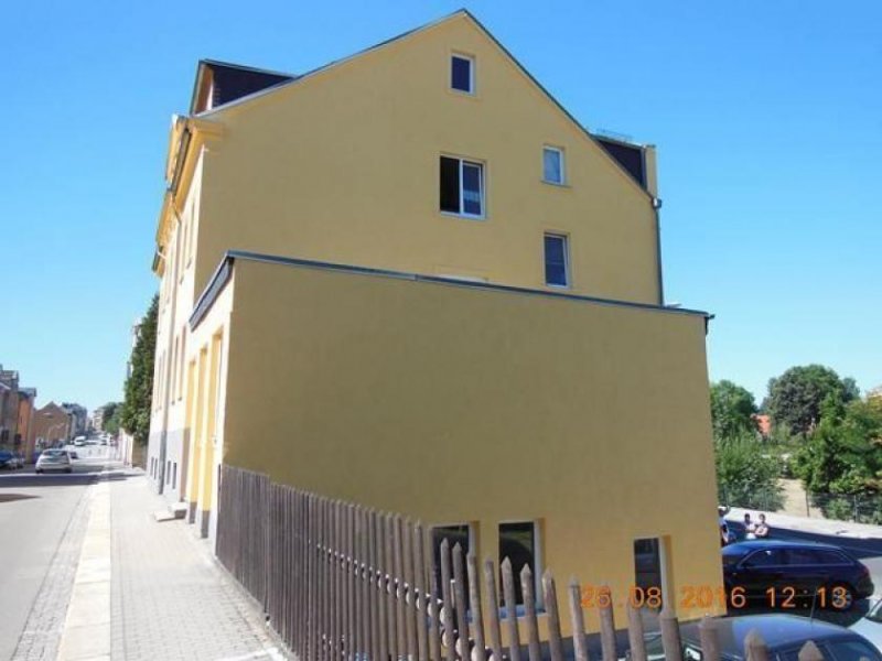 Limbach-Oberfrohna Gemütliche DG 3-Zimmer mit Wanne und Laminat in guter Lage! 3 Monate kaltmietfrei! Wohnung mieten