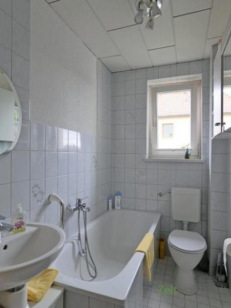 Neukirchen-Adorf (EF0877_M) Chemnitz: Neukirchen/Erzgeb., Bezug in neu renovierte und möblierte 2-Zimmer-Wohnung, ruhige Wohnlage Wohnung mieten