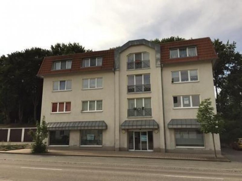 Wittgensdorf Für Autoliebhaber mit Garage vorm Haus! * 2-Zimmer mit Laminat, Wanne und Dusche in ruhiger Lage! Wohnung mieten