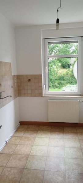 Wittgensdorf ** Kleine 3-Zimmer mit Laminat, Einbauküche und Wannenbad zum Toppreis! ** Wohnung mieten