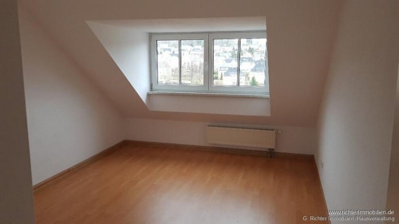Burkhardtsdorf 3-Zimmer-Dachgeschosswohnung mit Balkon und Galerie in ruhiger Lage Wohnung mieten