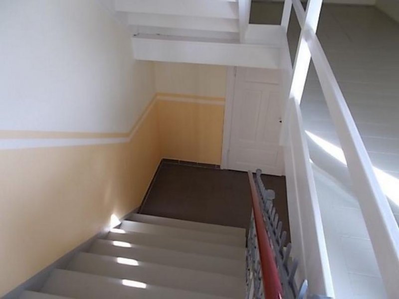 Taura Große DG 2-Zimmer mit Balkon, Laminat, 2x Abstellraum und Wanne in idyllischer Lage! Wohnung mieten