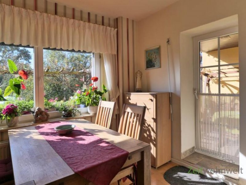 Bernsdorf (Landkreis Zwickau) (EF1203_M) Zwickau: Bernsdorf, sehr schön möblierte Wohnung mit sonniger Terrasse, Grundreinigung inklusive Wohnung mieten