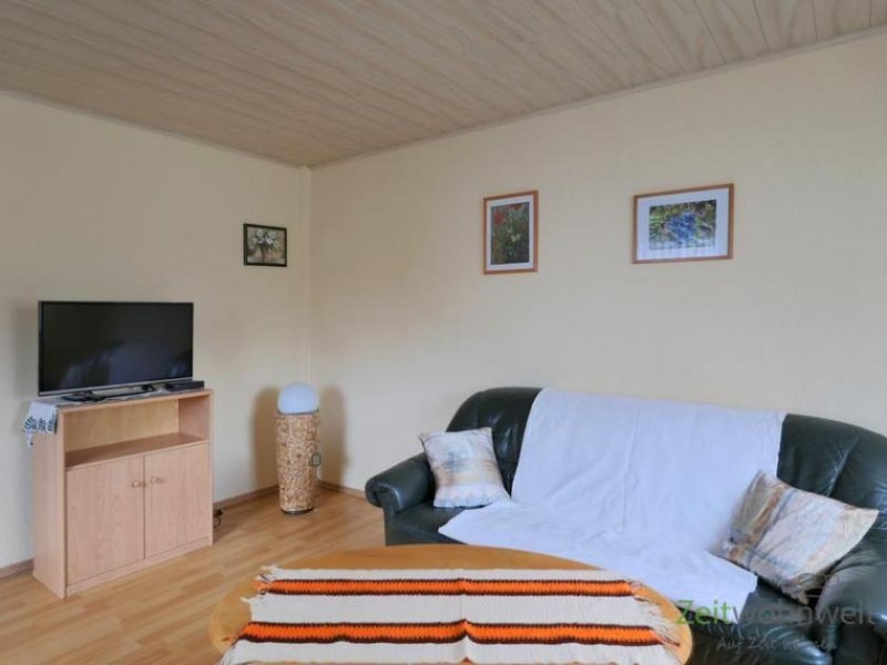 Oberlungwitz (EF1231_M) Zwickau: Oberlungwitz, preiswerte möblierte Wohnung mit PKW-Stellplatz, Dusche, Waschmaschine Wohnung mieten