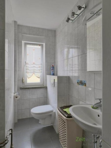 Oberlungwitz (EF1231_M) Zwickau: Oberlungwitz, preiswerte möblierte Wohnung mit PKW-Stellplatz, Dusche, Waschmaschine Wohnung mieten