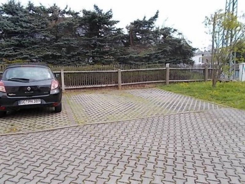 Oberlungwitz *** Großzügige 2-Zimmer mit Laminat, Wannenbad und Balkon! Stellplatz o. Carport mgl. *** Wohnung mieten