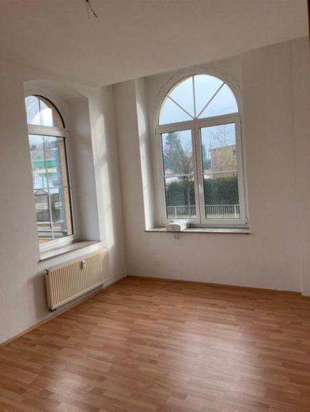 Oberlungwitz Großzügige 3-Zi. mit Lam., 2xBlk., Carport, Stellplatz und offener Küche in guter Lage! Wohnung mieten