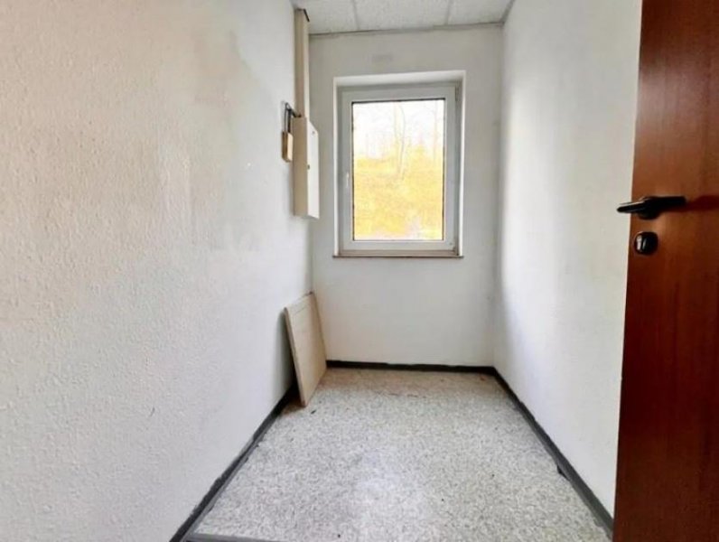 Jahnsdorf/Erzgebirge Großzügige Laden-/Büroeinheit in Jahnsdorf! Gewerbe mieten