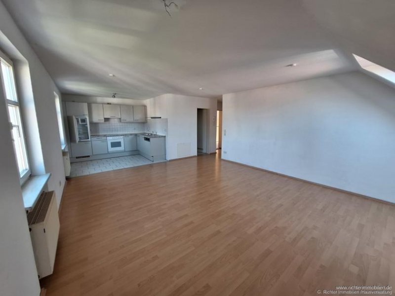 Freiberg 1-Zimmer Dachgeschosswohnung - mit Einbauküche Bahnhofsnähe Wohnung mieten