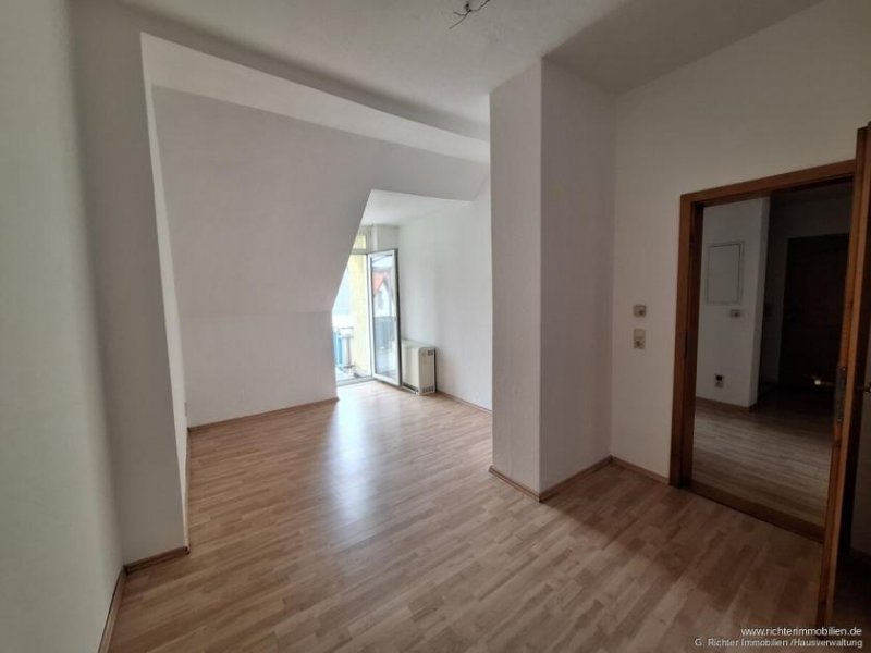 Freiberg 2-Zimmer-Wohnung mit Balkon im Dachgschoss Wohnung mieten