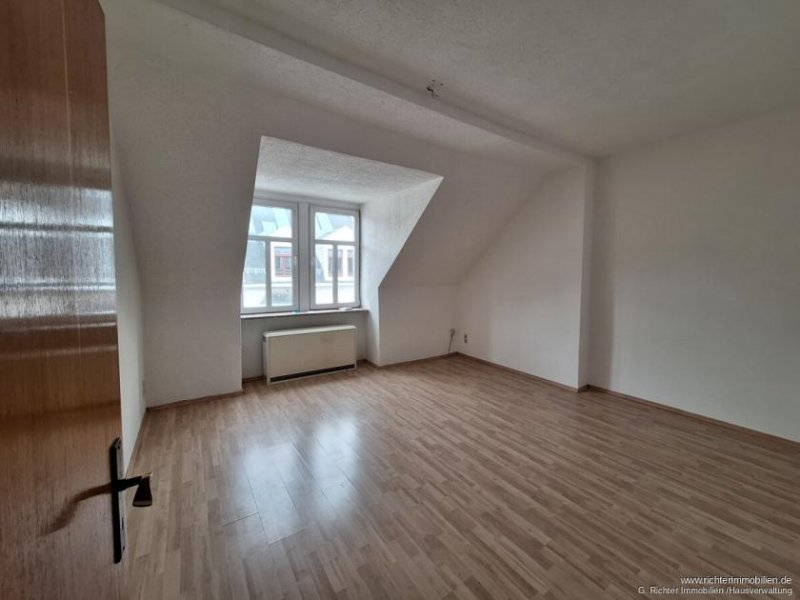 Freiberg 2-Zimmer-Wohnung mit Balkon im Dachgschoss Wohnung mieten