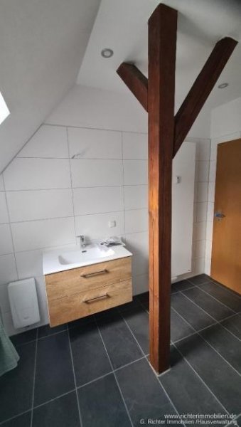 Freiberg Geräumige 2-Zimmer-Dachgeschosswohnung mit Einbauküche Wohnung mieten