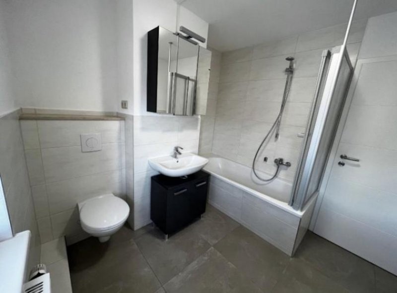 Freiberg Geräumige 4-Raumwohnung im Zentrum von Freiberg – ideal für Familien Wohnung mieten