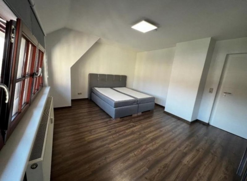 Freiberg Geräumige 4-Raumwohnung im Zentrum von Freiberg – ideal für Familien Wohnung mieten