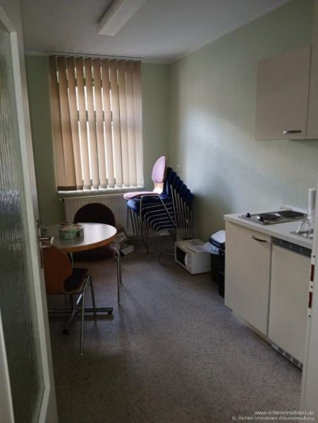 Freiberg Zentral gelegene Gewerbeeinheit als Arztpraxis, Anwaltskanzlei, Notariat, Büro... Gewerbe mieten