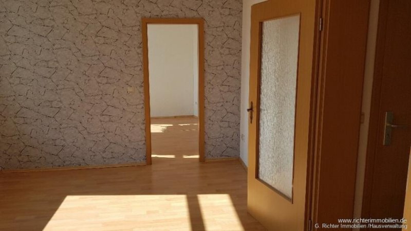 Großschirma 2-Zimmer - Wohnung in Siebenlehn direkt am Markt Wohnung mieten