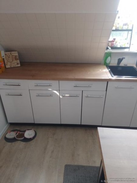 Hirschfeld (Landkreis Mittelsachsen) 2-Zimmer-Wohnung mit Einbauküche in ruhige Wohnlage in einem Dreiseitenhof in Hirschfeld (Reinsberg) Wohnung mieten