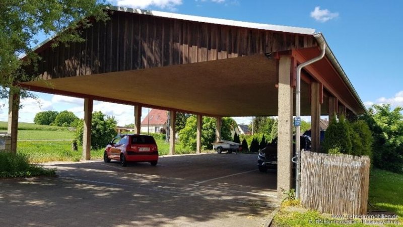 Hirschfeld (Landkreis Mittelsachsen) Wohnen im Dreiseitenhof: 2-Zimmer-Wohnung mit Einbauküche, ruhige Wohnlage in Hirschfeld (Reinsberg) Wohnung mieten