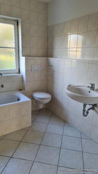 Hirschfeld (Landkreis Mittelsachsen) Wohnen im Dreiseitenhof: 2-Zimmer-Wohnung mit Einbauküche, ruhige Wohnlage in Hirschfeld (Reinsberg) Wohnung mieten