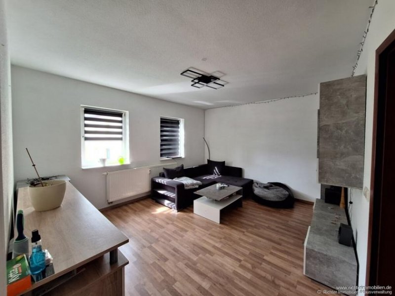 Hirschfeld (Landkreis Mittelsachsen) Wohnen im Dreiseitenhof: 2-Zimmer-Wohnung mit Einbauküche, ruhige Wohnlage in Hirschfeld (Reinsberg) Wohnung mieten