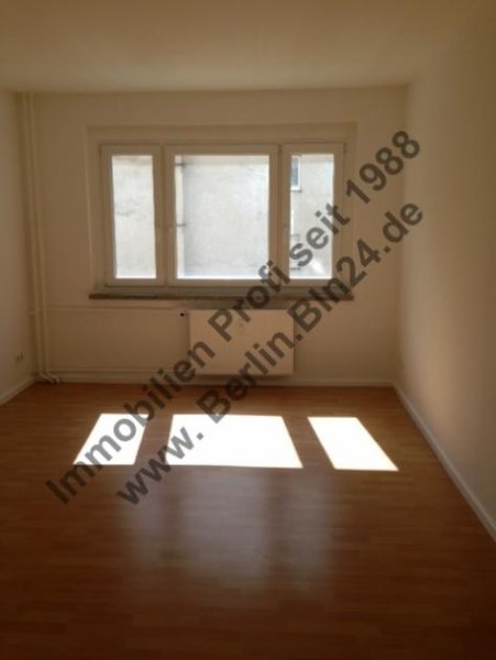 Berlin Balkon Südseite + ruhige-2er WG -- Mietwohnung Wohnung mieten