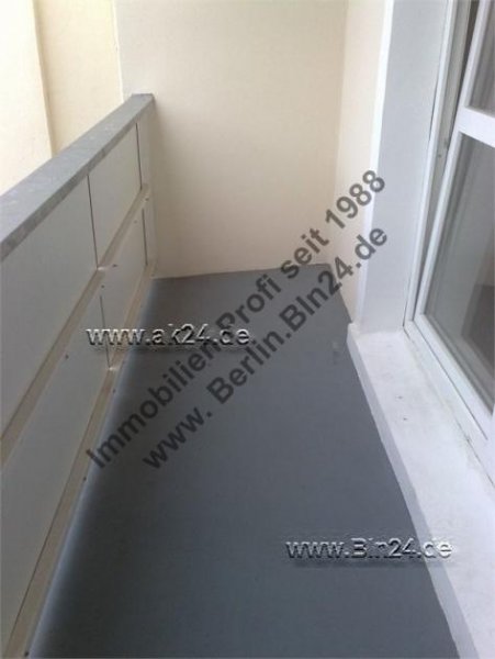 Berlin Bezug nach Sanierung - Mietwohnung ohne Fahrstuhl Wohnung mieten