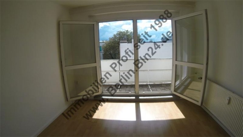 Berlin Mietwohnung - 2er WG geeignet - 2 Personenhaushalt - ruhig schlafen zum Innenhof Wohnung mieten