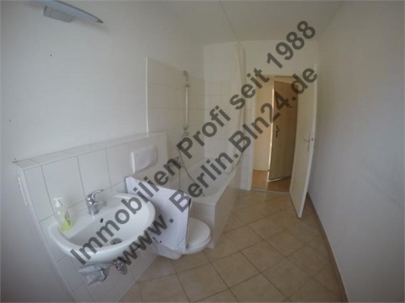 Berlin Wohnzimmer Balkon Südseite -2er WG geeignet Wohnung mieten