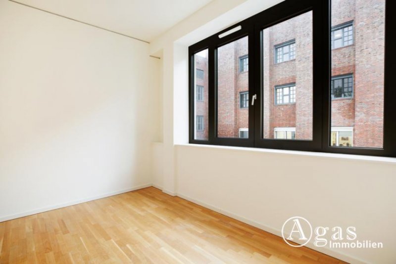 Berlin Dachgeschoss! Luxuriöse 3 Zimmer Wohnung mit ca. 88m², EBK und Skyline-View in Mitte Wohnung mieten