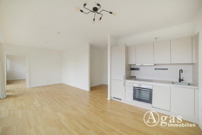 Berlin DACHGESCHOSS mit Weitblick! 2 Zimmer Wohnung mit ca. 62 m², EBK und Privat-Gym in Berlin-Mitte! Wohnung mieten