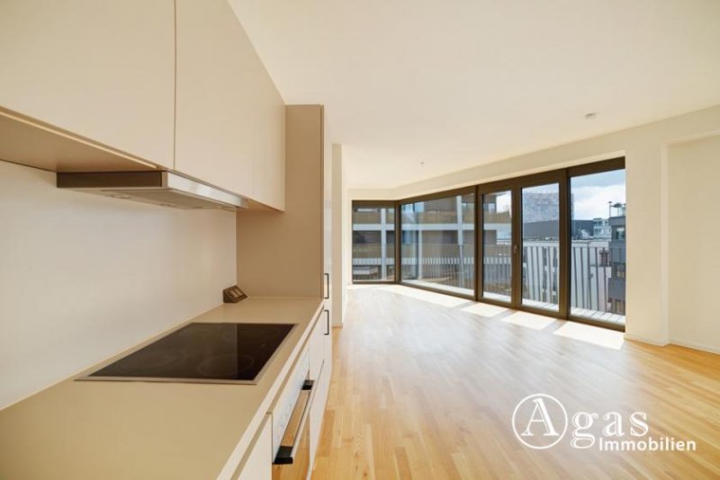 Berlin Großzügige 4 Zimmer Wohnung mit ca. 112m², EBK, Fußbodenheizung und umlaufendem Balkon in Berlin-Mitte Wohnung mieten