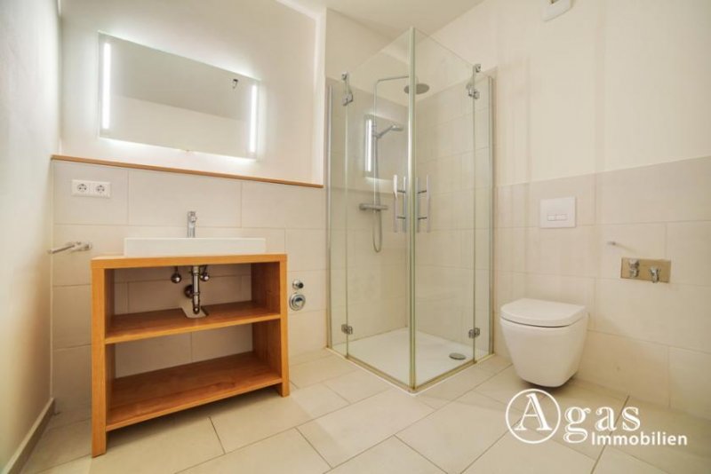 Berlin Gut geschnittene 2 Zimmer Wohnung ca. 40m², EBK, Fußbodenheizung und Balkon mit Weitblick in Mitte! Wohnung mieten