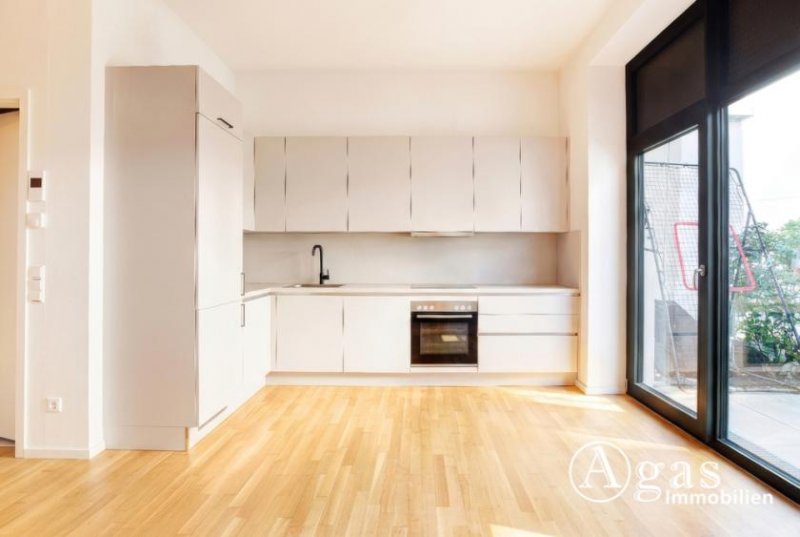 Berlin Luxuriöses Townhouse mit 5 Zimmern, Privatgarage und Dachterrasse im Herzen von Berlin-Mitte! Wohnung mieten