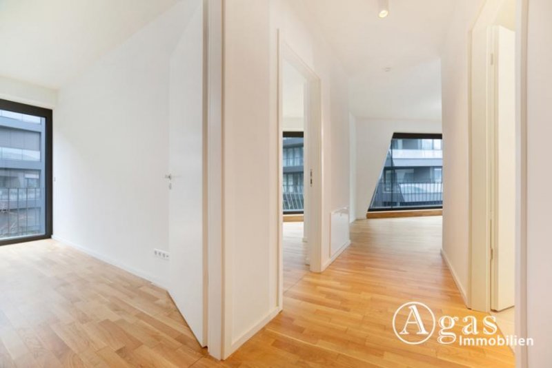 Berlin Offen geschnittene 4 Zimmer Wohnung mit ca. 141m², EBK und umlaufendem Balkon in Berlin-Mitte! Wohnung mieten