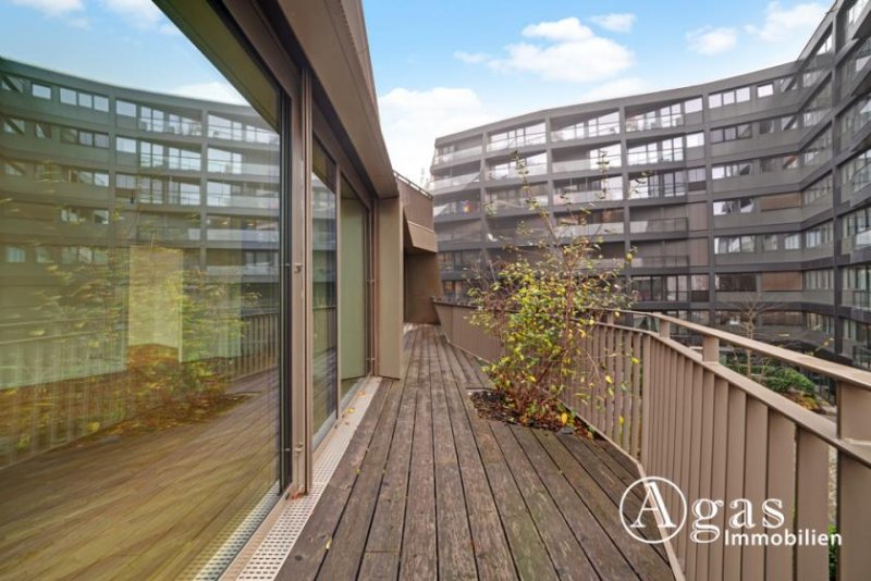 Berlin Offen geschnittene 4 Zimmer Wohnung mit ca. 141m², EBK und umlaufendem Balkon in Berlin-Mitte! Wohnung mieten