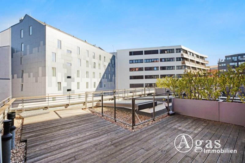 Berlin Privat und im Grünen! Townhouse mit 5 Zimmern, Privatgarage und Dachterrasse im Herzen von Mitte! Wohnung mieten