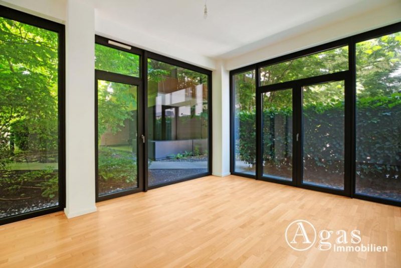 Berlin SCHÖN KÜHL TROTZ SOMMER! Großzügige EG 4 Zimmer Wohnung mit Terrasse, ca. 103 m² und EBK in Mitte! Wohnung mieten