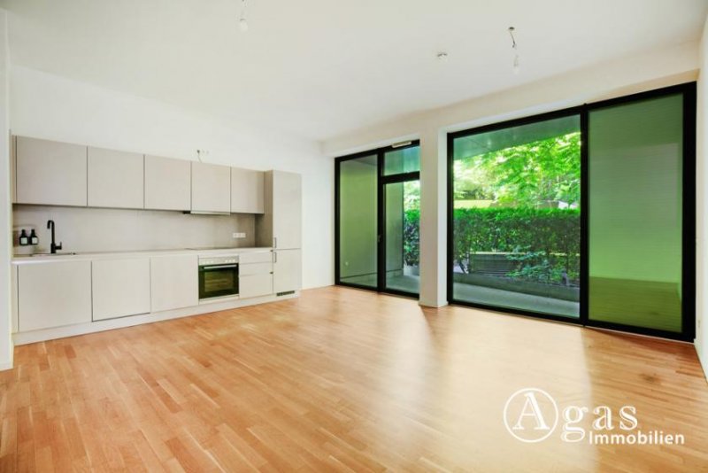 Berlin SCHÖN KÜHL TROTZ SOMMER! Großzügige EG 4 Zimmer Wohnung mit Terrasse, ca. 103 m² und EBK in Mitte! Wohnung mieten