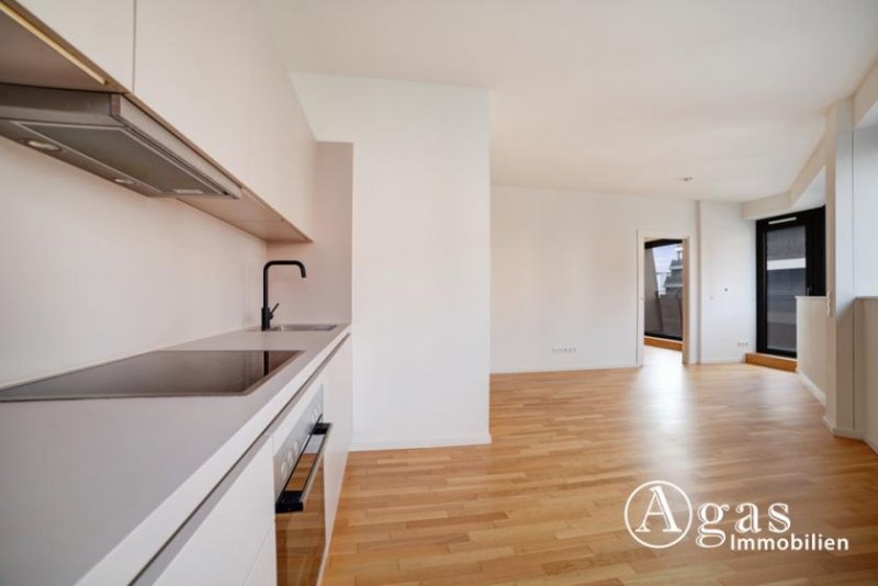 Berlin Sehr helle 2 Zimmer Wohnung mit ca. 54m², EBK und Balkon in Berlin-Mitte! Wohnung mieten