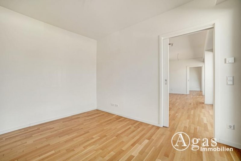 Berlin Sonnenbalkon! Offen geschnittene 3 Zimmer Wohnung mit ca. 61m², EBK und Weitblick in Berlin-Mitte! Wohnung mieten