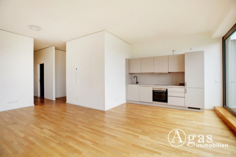 Berlin Spektakuläre 3 Zimmer DG-Wohnung mit ca. 88m², EBK, Fußbodenheizung und Balkon in Mitte! Wohnung mieten