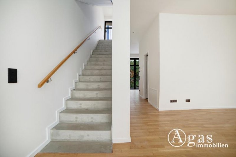 Berlin TEILGEWERBLICH MÖGLICH! Luxuriöses Townhouse mit 5 Zimmern und Dachterrasse auf über 300m² in Mitte! Wohnung mieten