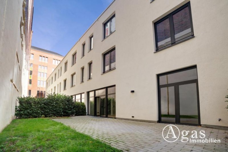 Berlin TEILGEWERBLICH MÖGLICH! Luxuriöses Townhouse mit 5 Zimmern und Dachterrasse auf über 300m² in Mitte! Wohnung mieten