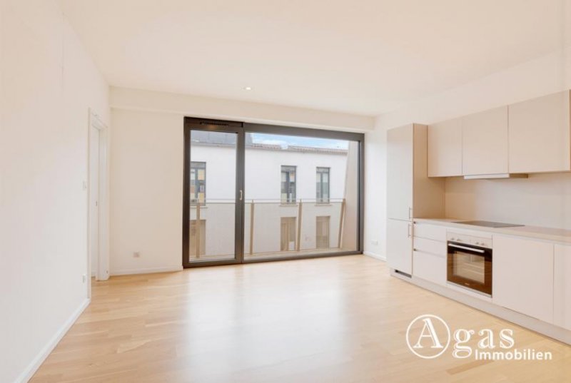 Berlin Toll ausgestattete 2 Zimmer Wohnung mit ca. 49m², 24/7 Concierge, EBK und Balkon in Berlin-Mitte! Wohnung mieten