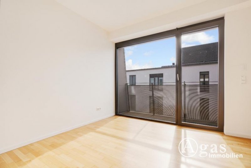 Berlin Toll ausgestattete 2 Zimmer Wohnung mit ca. 49m², 24/7 Concierge, EBK und Balkon in Berlin-Mitte! Wohnung mieten