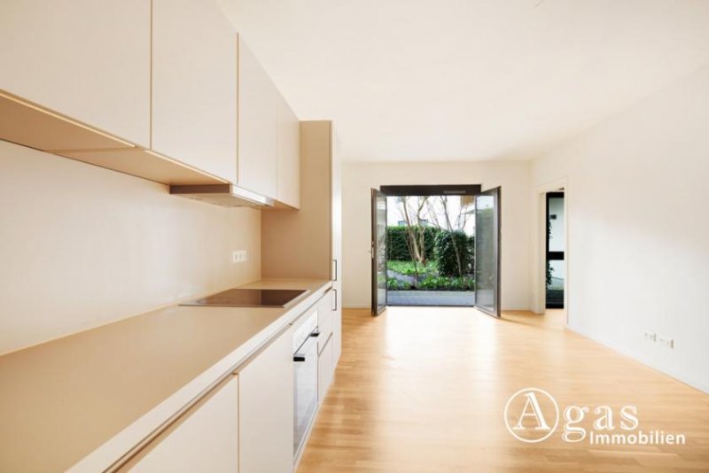 Berlin Toll geschnittene 2 Zimmer Erdgeschoss Wohnung mit ca. 52m², EBK und eigener Terrasse in Berlin-Mitte! Wohnung mieten
