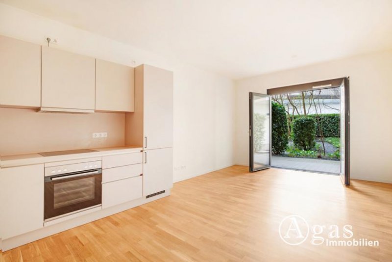 Berlin Toll geschnittene 2 Zimmer Erdgeschoss Wohnung mit ca. 52m², EBK und eigener Terrasse in Berlin-Mitte! Wohnung mieten